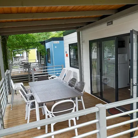 Mobile Homes Belvedere Vacanceselect Seget Vranjica